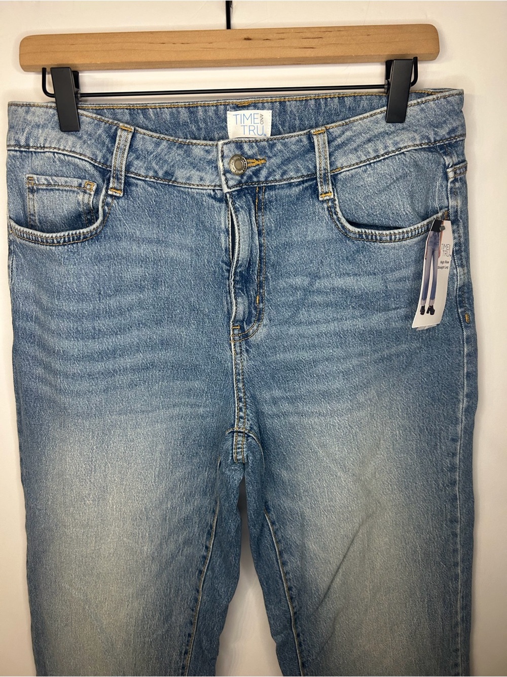 *NWT* Time and Tru High Rise Straight Leg Cuffed Denim Jeans, Size 8 - Picture 6 of 11